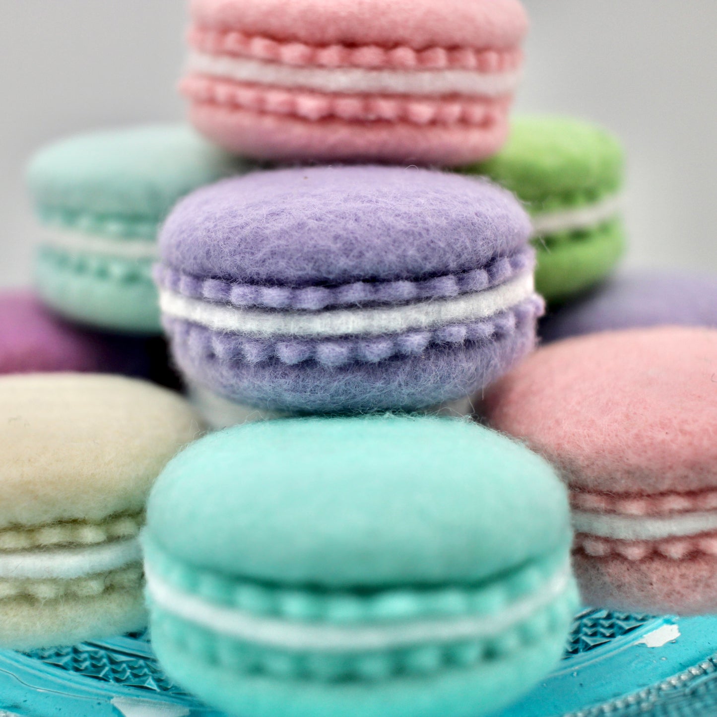ASSORTED MACARONS