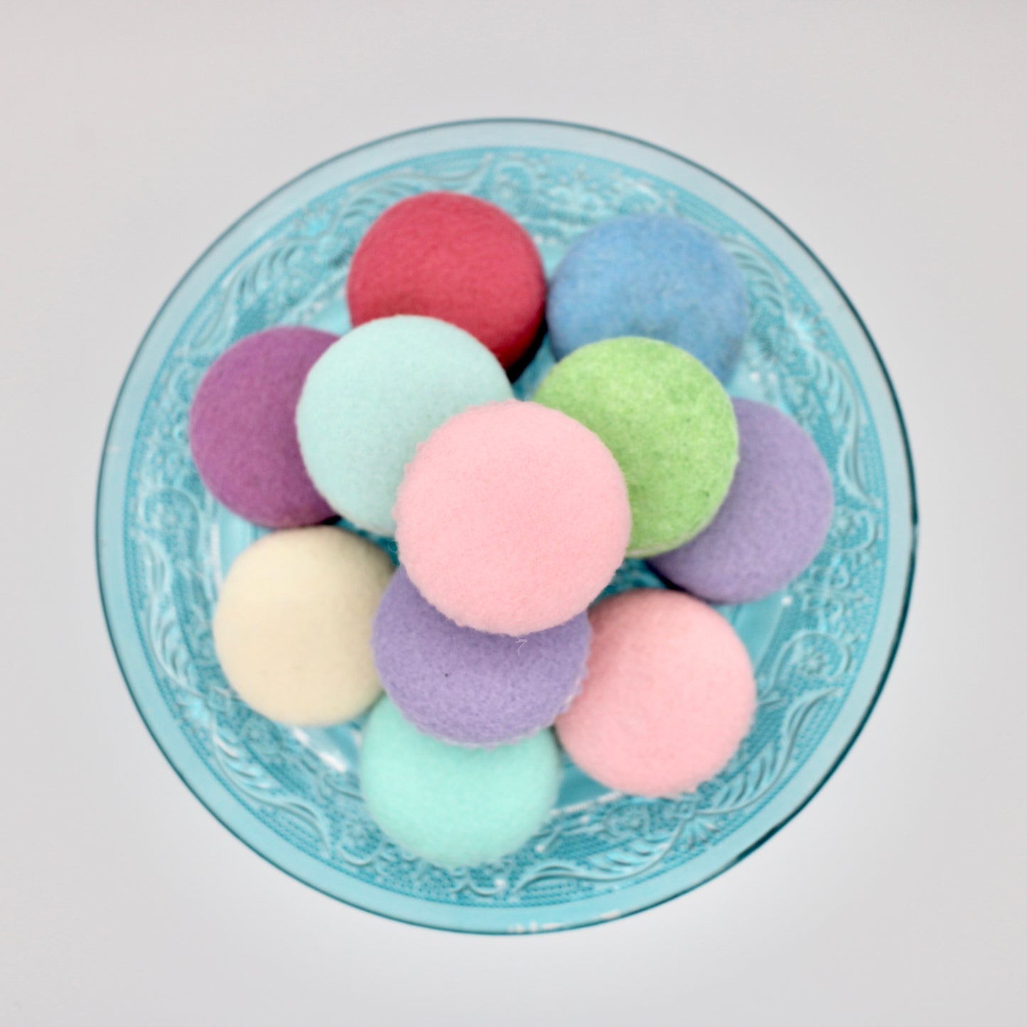ASSORTED MACARONS
